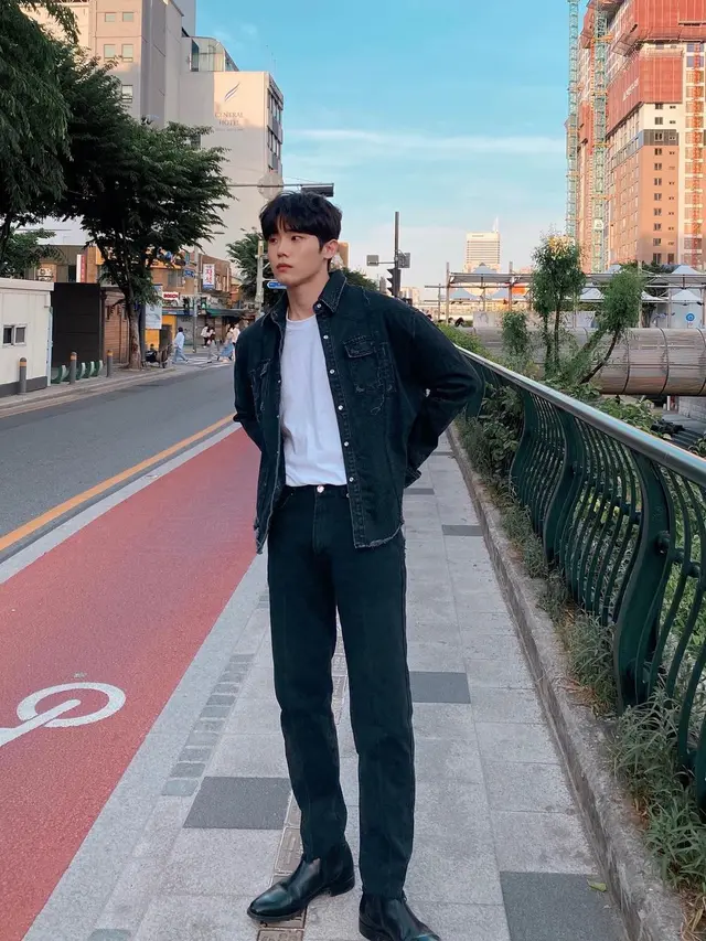 Segera Menikah dengan Penyanyi Ailee, 6 Gaya Choi Si Hun Single’s Inferno yang Ternyata Fanboy Sang Calon Istri