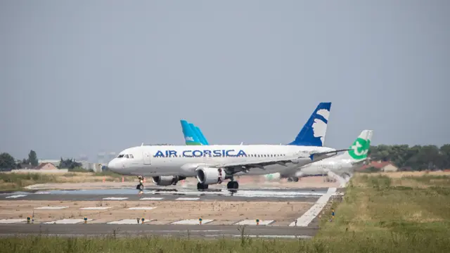 Tiga Bulan Ditutup, Bandara Orly Paris Kembali Dibuka