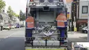 Ini bus atau truk sampah ya? (Source: creativebloq.com)