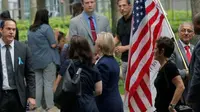  Hillary Clinton sakit saat menghadiri perayaan 9/11 (Reuters)