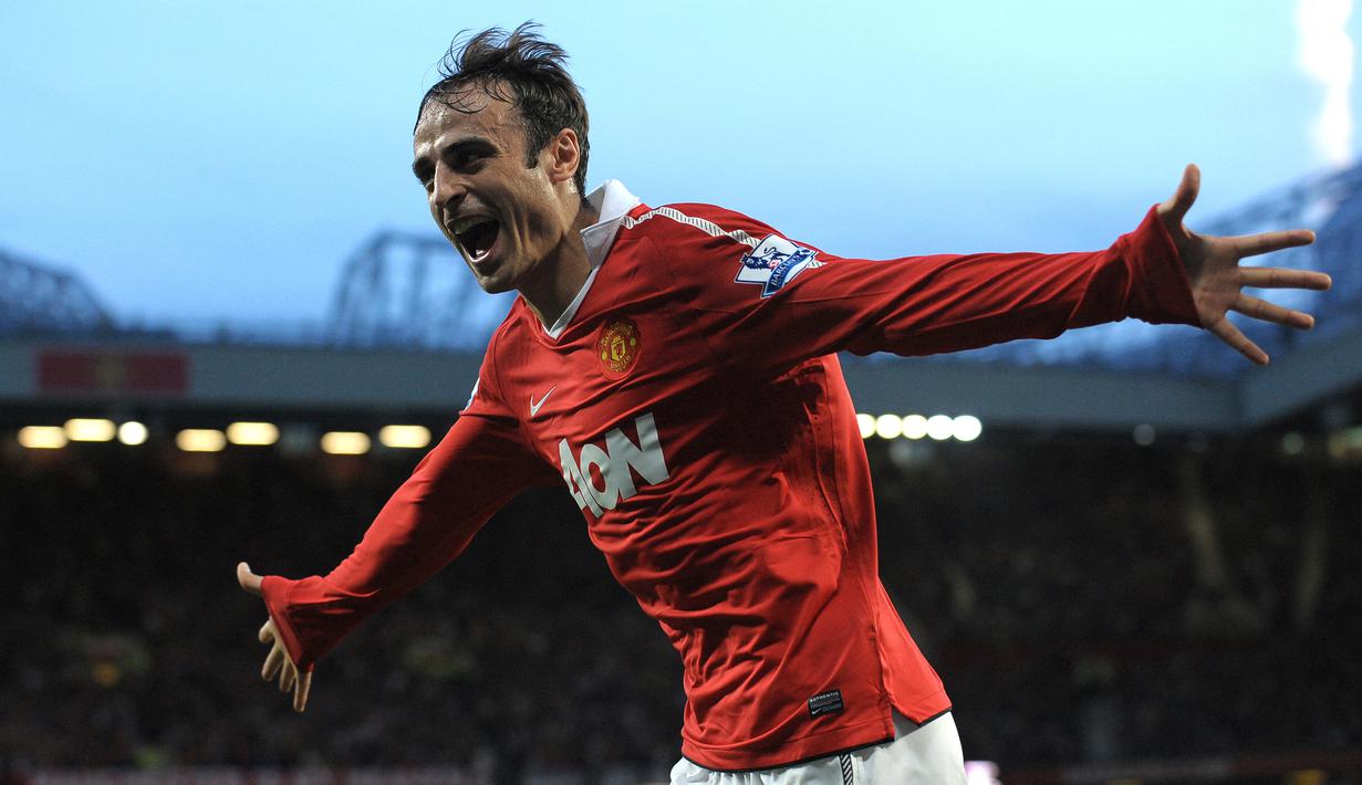 Dimitar Berbatov. Manchester United mendatangkannya dari Tottenham Hotspur di deadline day musim panas 2008/2009, 1 September 2008. Selama 4 musim berseragam Setan Merah, ia tampil dalam 149 laga dengan mencetak 56 gol. (Foto: AFP/Andrew Yates)