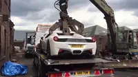 Ferrari 458 Spider Dihancurkan