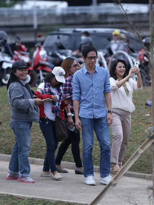 Bahkan, seringnya menyuarakan pilihannya dalam media sosial, musisi ini juga kehilangan pengikut. Penggemarnya mengaku terang-terangan tidak lagi nge-fans lantaran menyuarakan pilihannya selama ini. (Nurwahyunan/Bintang.com)