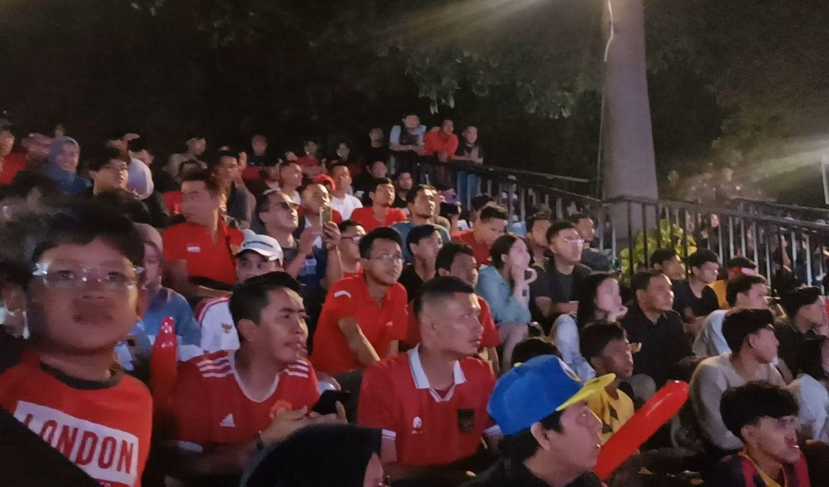 Tidak lupa juga untuk memeriahkan suasana, warga turut membawa drum hingga terompet gas.<br>