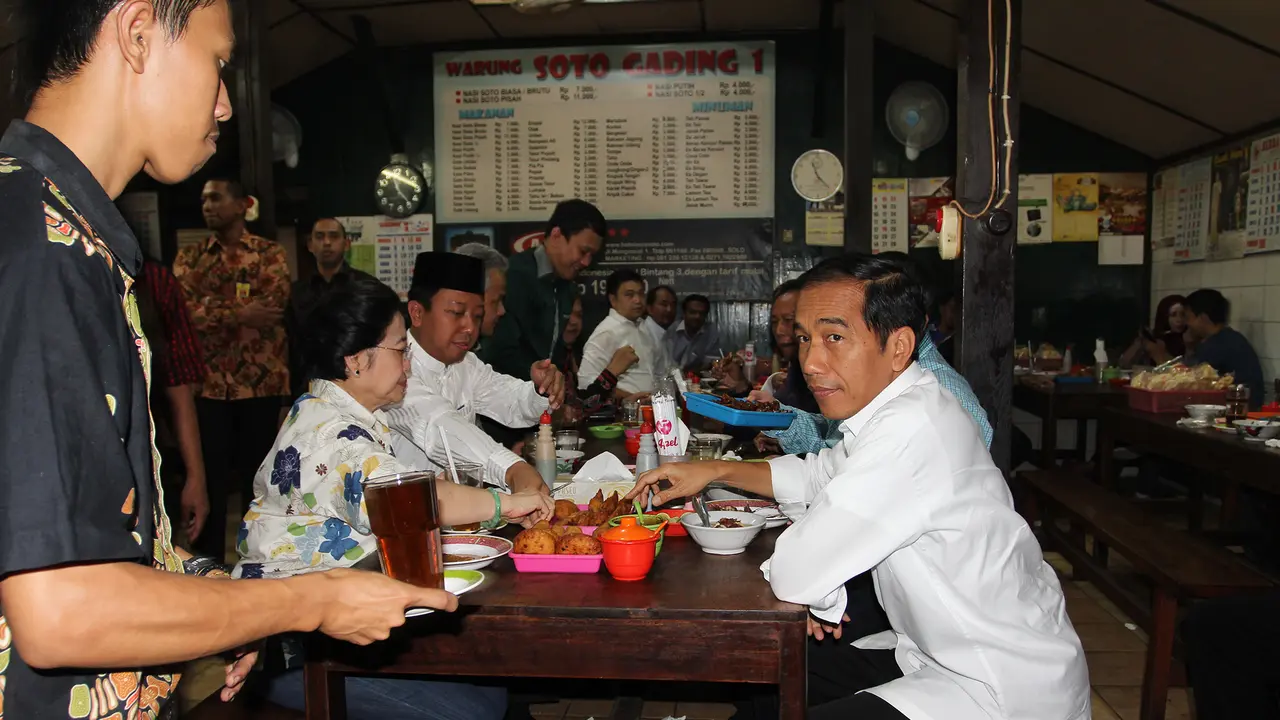 Jokowi dan Mega Makan Soto di Solo