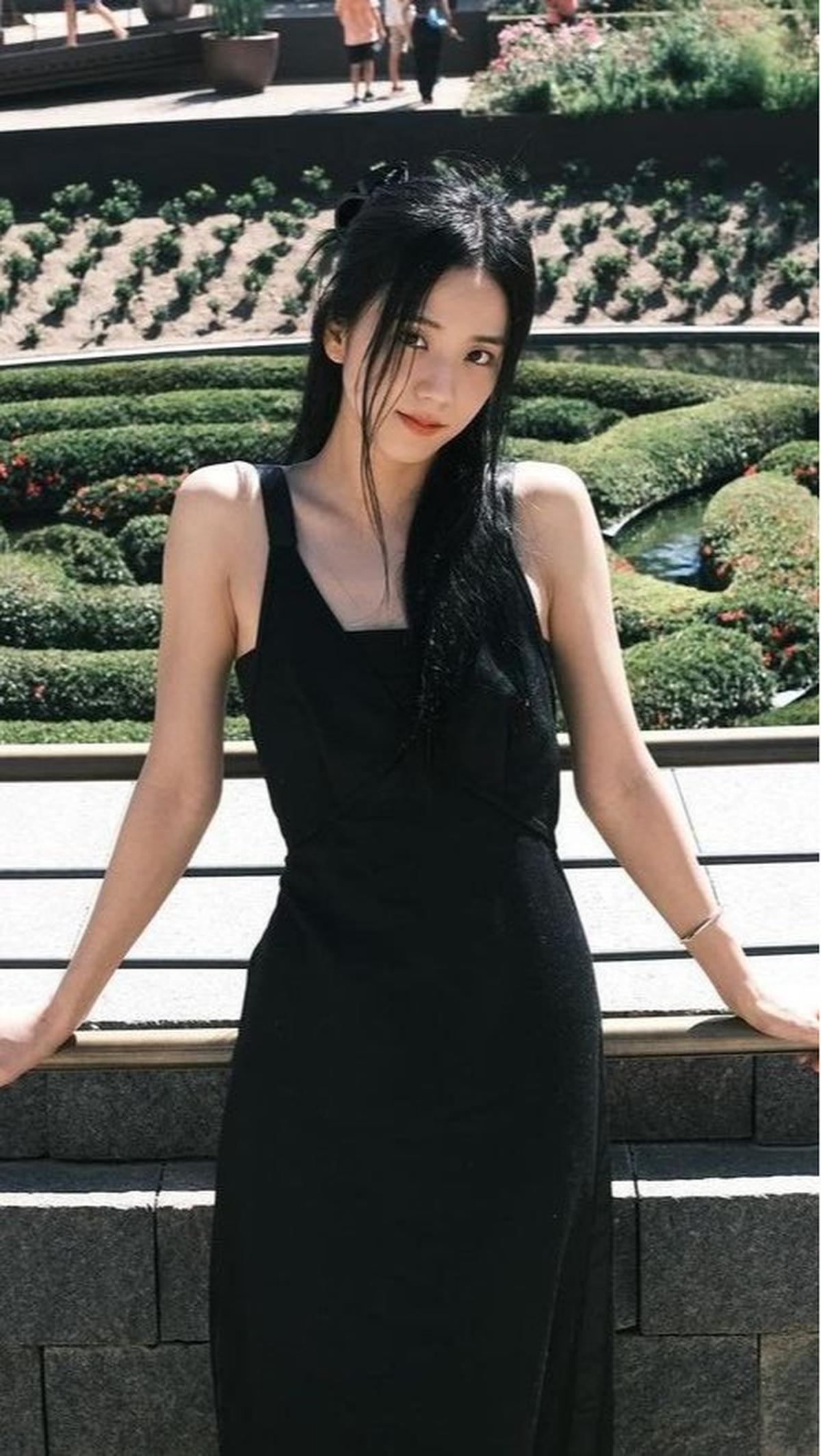 Selamat ulang tahun yang ke-29, Jisoo! Semoga perjalananmu di dunia entertainment semakin gemilang!