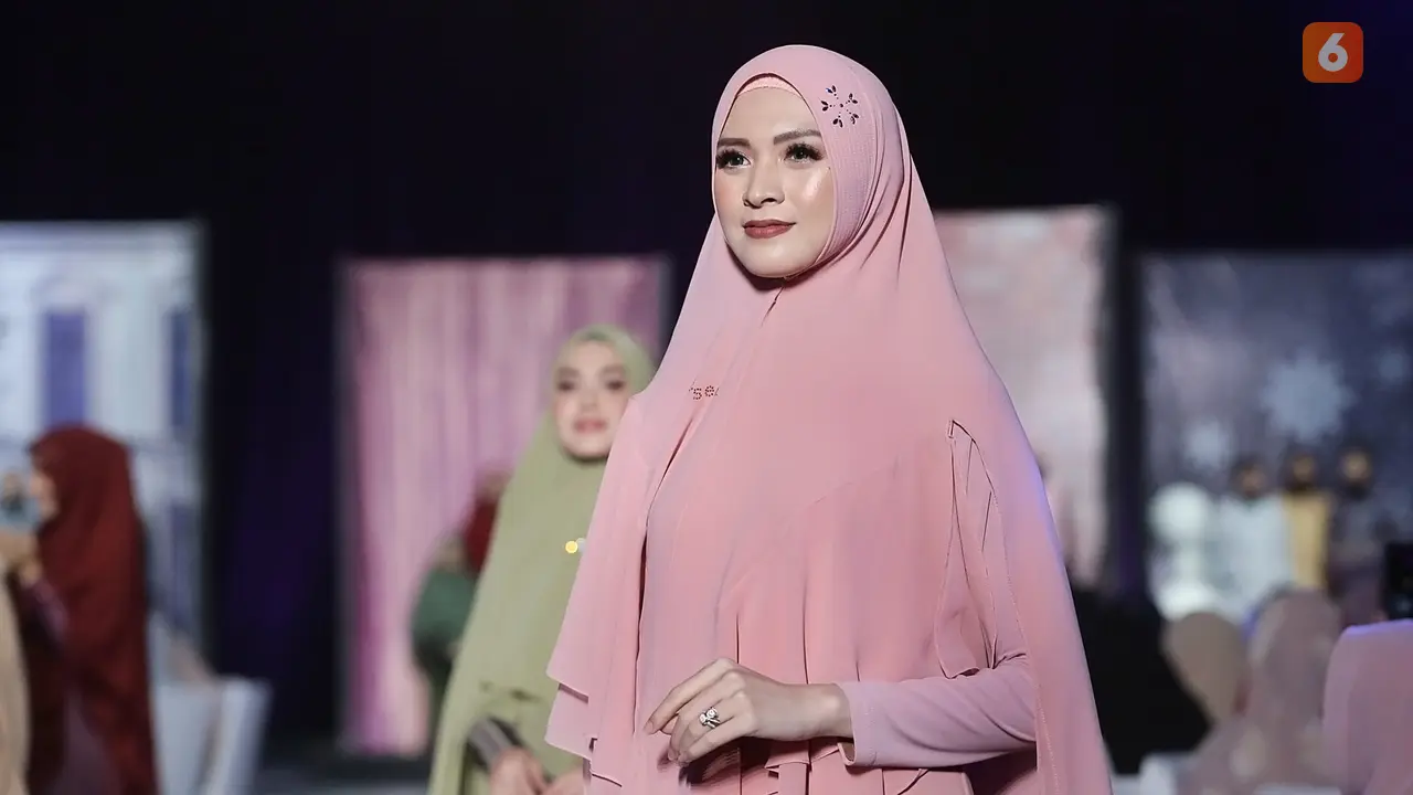 [Fimela] Donita Si.Se.Sa Fashion Show