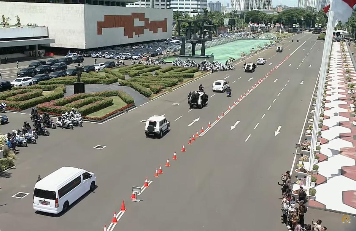 Mobil Maung Garuda yang dinaiki Prabowo Subianto