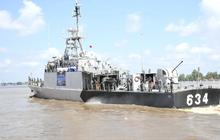 FOTO: TNI AL Dukung Distribusi Rupiah ke Pulau Terpencil Kalimantan Selatan