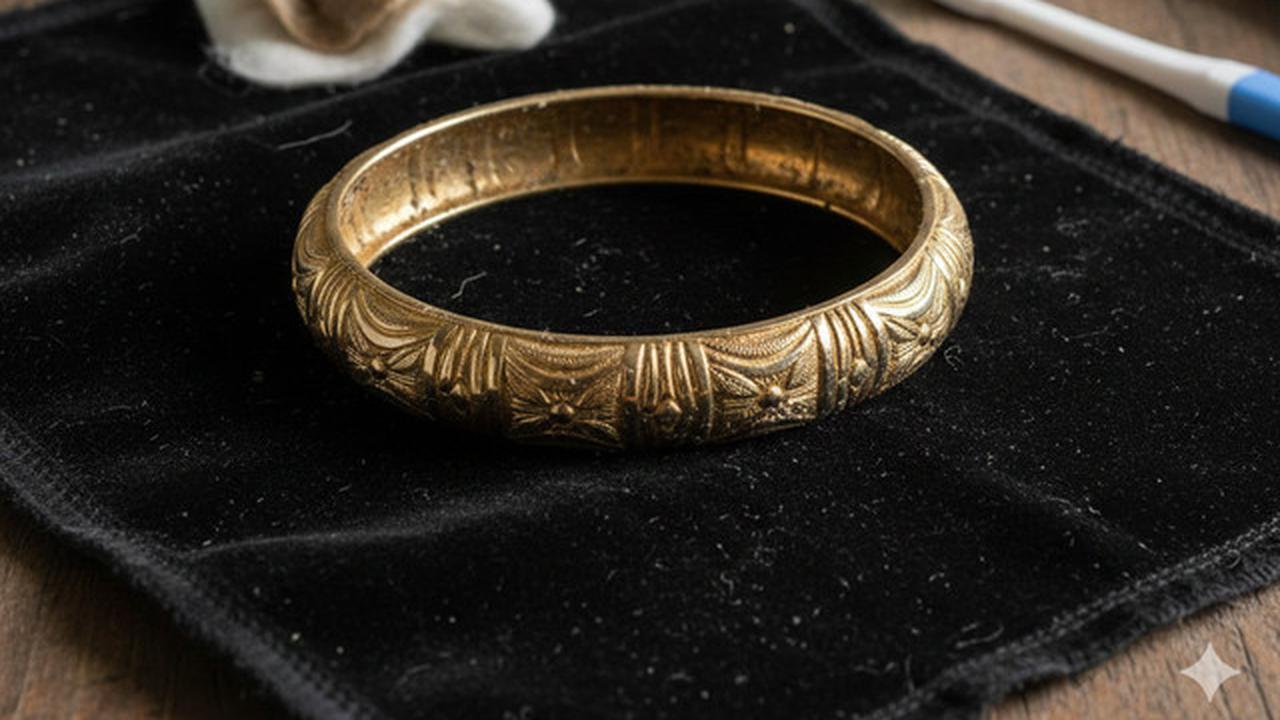 7 Kesalahan Memakai Gelang Emas yang Membuat Cepat Kusam dan Rusak