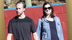 Sejak menikah pada tahun 2012, Anne Hathaway akhirnya dikarunai kehamilan yang pertama.