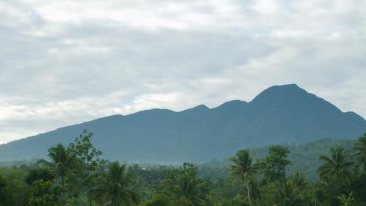 Benarkah Sukhoi tersedot magnet Gunung Salak?