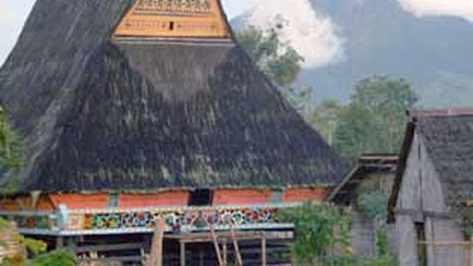 Desa Lingga / Sumber: Wikimedia