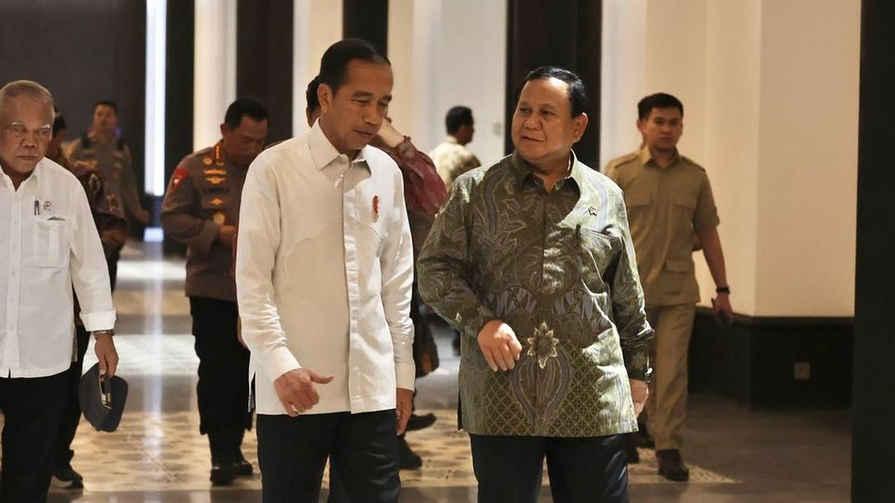 Prabowo Dikabarkan Bentuk 44 Kementerian, Jokowi: Kok Tanya Saya