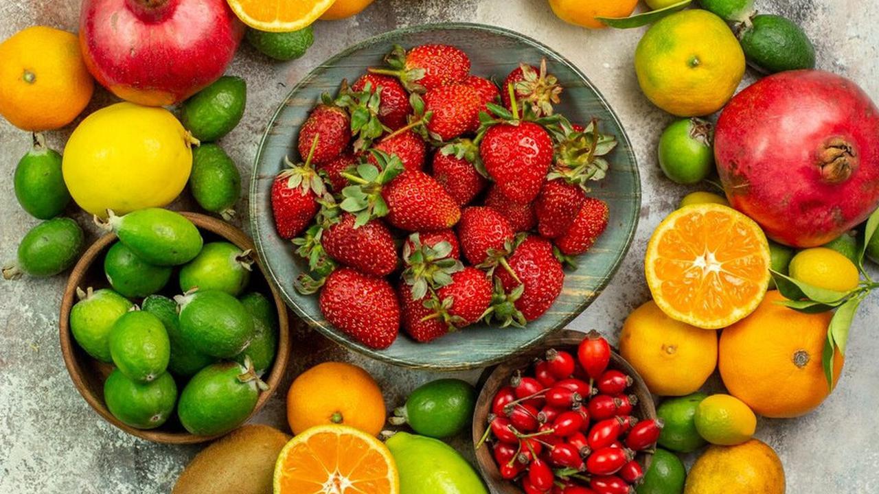Ilustrasi buah-buahan/freepik.com/KamranAydinov