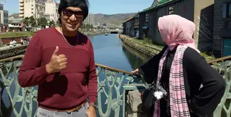 Bersama dengan suaminya, Ikang Fawzi artis senior dan politisi Marissa Haque sedang menikmati liburan di Jepang. Beberapa kebersamaan bersama suami diunggah dalam media sosialnya. (Instagram/marissahaque)