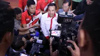 Menpora, Imam Nahrowi dan CDM Olympiade Rio 2016, Raja Sapta Oktohari hadir pada pengukuhan kontingen Indonesia untuk Olimpiade Rio 2016 di  di Kantor Kemenpora, Jakarta, Selasa (21/6/2016). (Bola.ccom/Nicklas Hanoatubun)