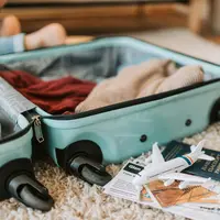 Ilustrasi koper untuk packing (Foto/Sumber: Pexels.com/Vlada Karpovich)
