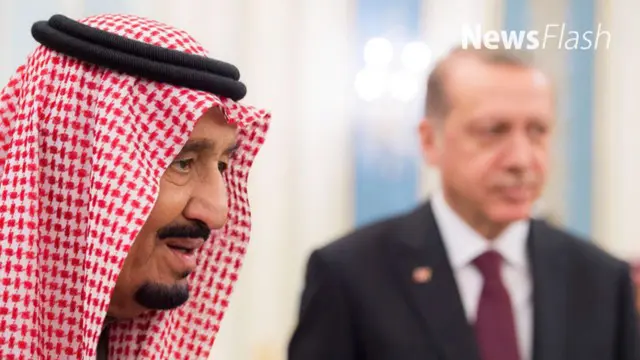 Pihak bandadar akan berkoordinasi dengan protokoler untuk melayani Raja Salman mulai dari pesawat mendarat, parkir, hingga turun dari pesawat.
