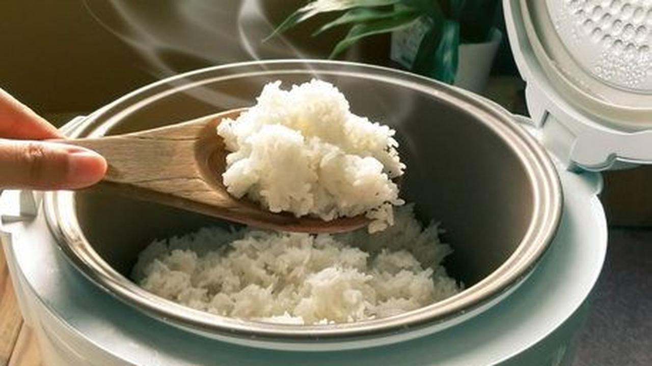 5. Aduk Nasi  <br>