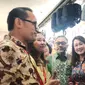 Menteri Perdagangan (Mendag) Zulkifli Hasan mengunjungi ITC Mangga Dua Mall, pada Rabu, (4/10/2023). (Elza/Liputan6.com)