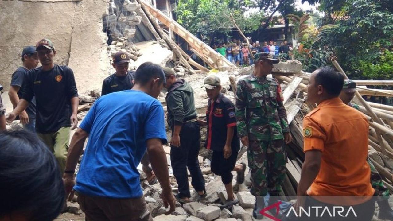 Tragedi Maulid Nabi: Bangunan Majelis Ambruk di Bogor, Tiga Orang Tewas dan Puluhan Luka-luka