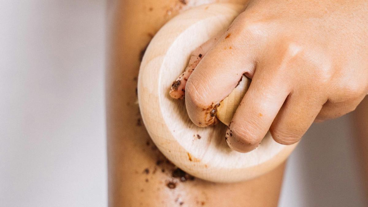7 Manfaat Body Scrub untuk Kulit Kusam yang Wajib Kamu Tahu