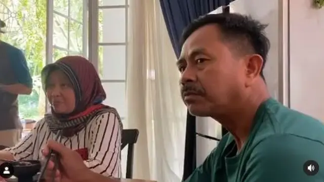 6 Potret Ayah Dimas Ahmad, Disebut Mirip dengan Papa Raffi Ahmad