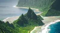 Pemandangan di Samoa Amerika dengan pulau dan pantainya. (Dok: Instagram @nationalopark.usa)