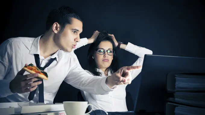 4 Alasan Kenapa Kamu Tak Boleh Kerja Lebih dari 8 Jam