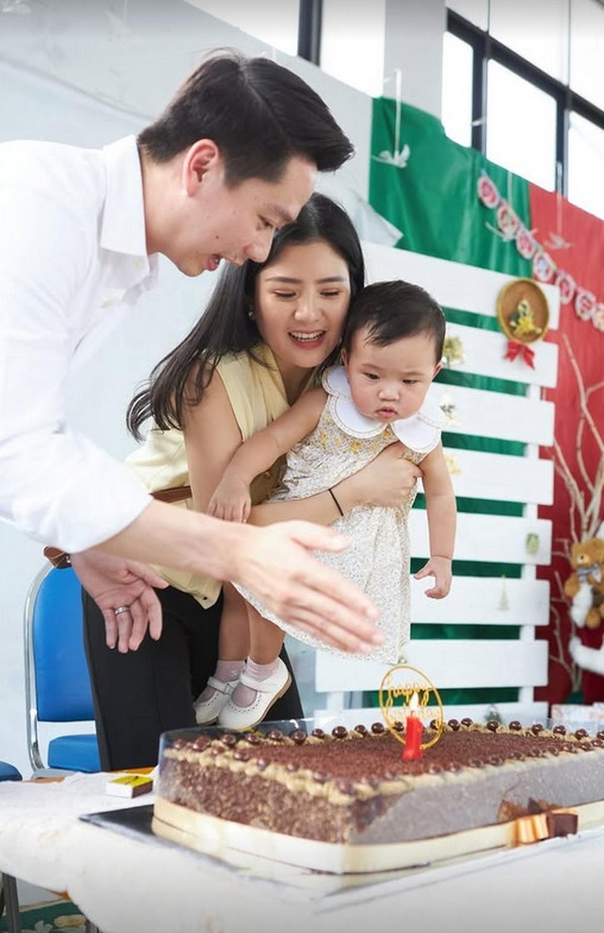 Potret Perayaan Ultah Pertama Avery, Valencia Tanoe dan Kevin Sanjaya Gelar Pesta Sederhana - Bahagia Bareng Anak Yatim
