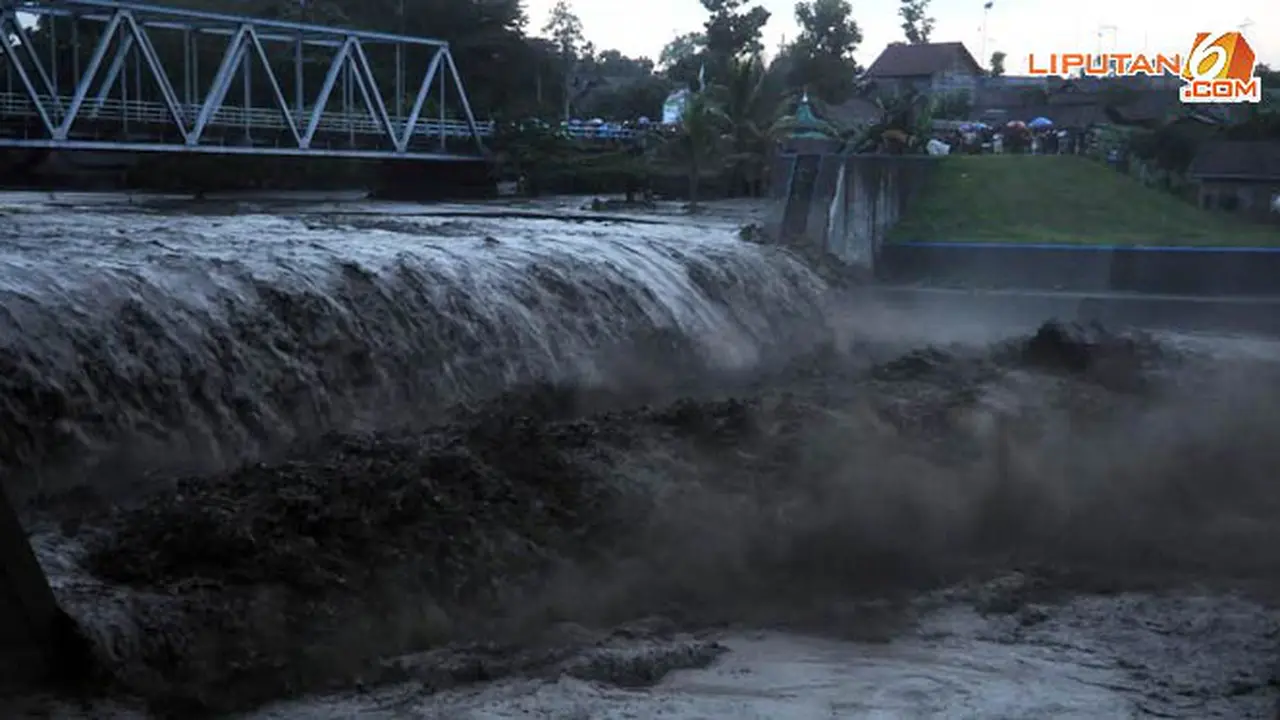 lahar-dingin-kelud-140219b.jpg