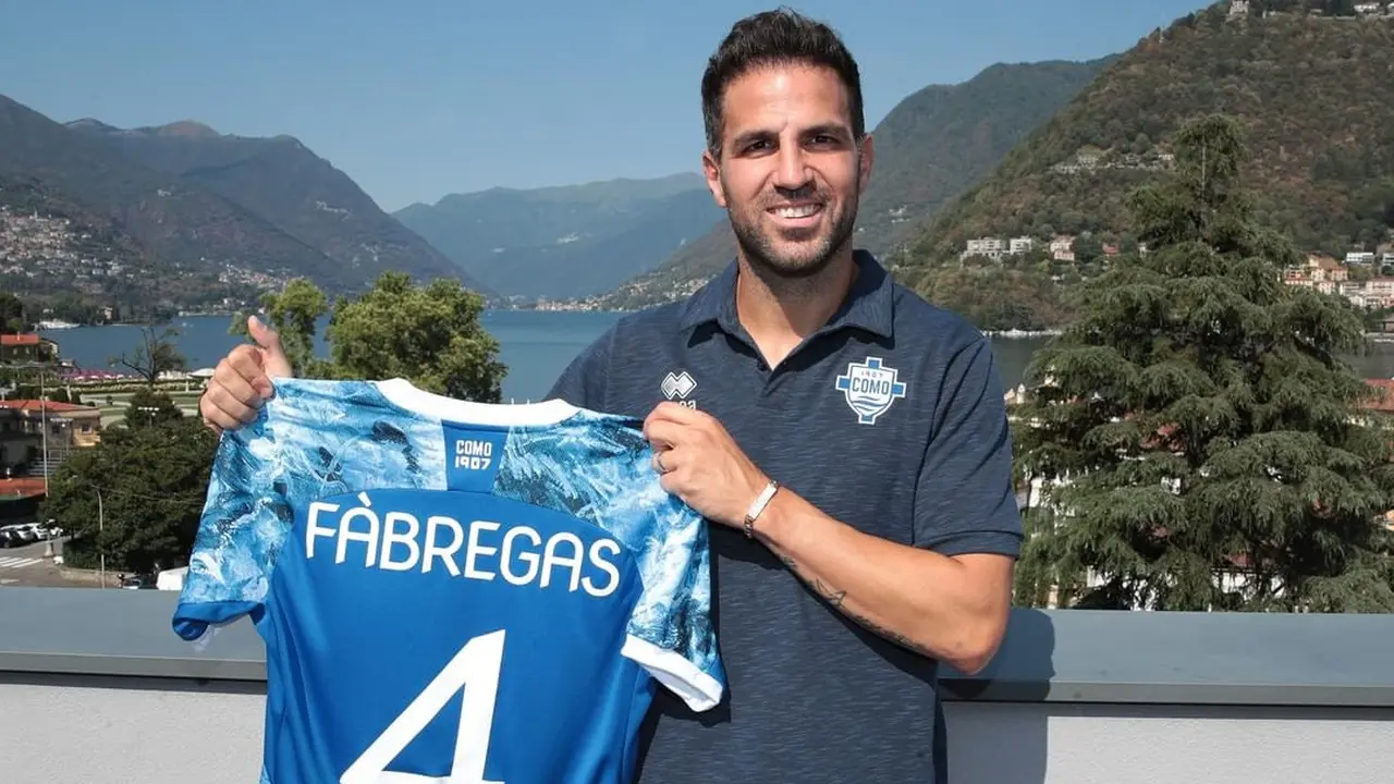 Cesc Fabregas gabung Como 1907.