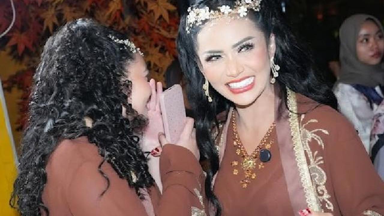 Potret Amora Lemos di Perayaan Ultah Ameena, Cantik dengan Busana Serba Cokelat