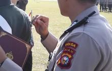 Kacau! Polisi Ini Biarkan Keluarga Korban Masuk ke Sel Gebuki Pelaku Pelecehan Berujung Dipatsus