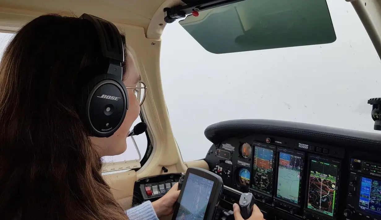 Untuk bisa memenuhi kriteria "terbang keliling dunia", Zara harus mencapai dua titik yang berseberangan di dunia, yakni Jambi di Indonesia dan Tumaco di Kolombia. (Foto: Instagram/Zara Rutherford ).