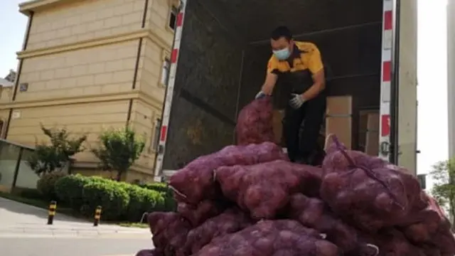 Berang Diselingkuhi, Wanita Kirim 1 Ton Bawang Bombai ke Mantan Pacar