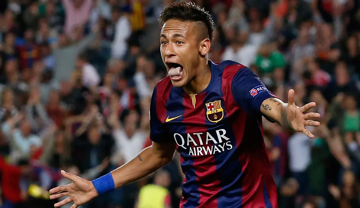 Penyerang Barcelona, Neymar merayakan selebrasi usai mencetak gol ke gawang Bayern Muenchen pada leg pertama babak semifinal Liga Champions di Camp Nou, Kamis (7/5/2015). Barcelona menang 3-0 atas Bayern Muenchen. (Reuters/Gustau Nacarino)