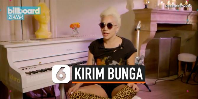VIDEO: Lady Gaga Kirim Bunga untuk Cardi B, Ada Apa?