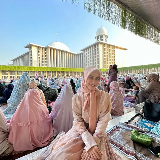 6 Potret Terbaru Betari Ayu, Pemeran Zahro di Para Pencari Tuhan Jilid 13 Tahun 2020