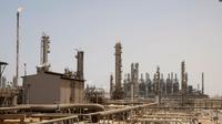 Fasilitas minyak di Jubeil, sekitar 600 kilometer dari Riyadh, Arab Saudi, 3 Mei 2009. (Foto: AP)