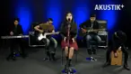 Band yang berdiri sejak tahun 2005 ini hadirkan musik asyik pada Akustik Plus kali ini.