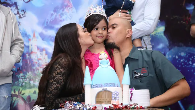 Mulan Jameela dan Ahmad Dhani