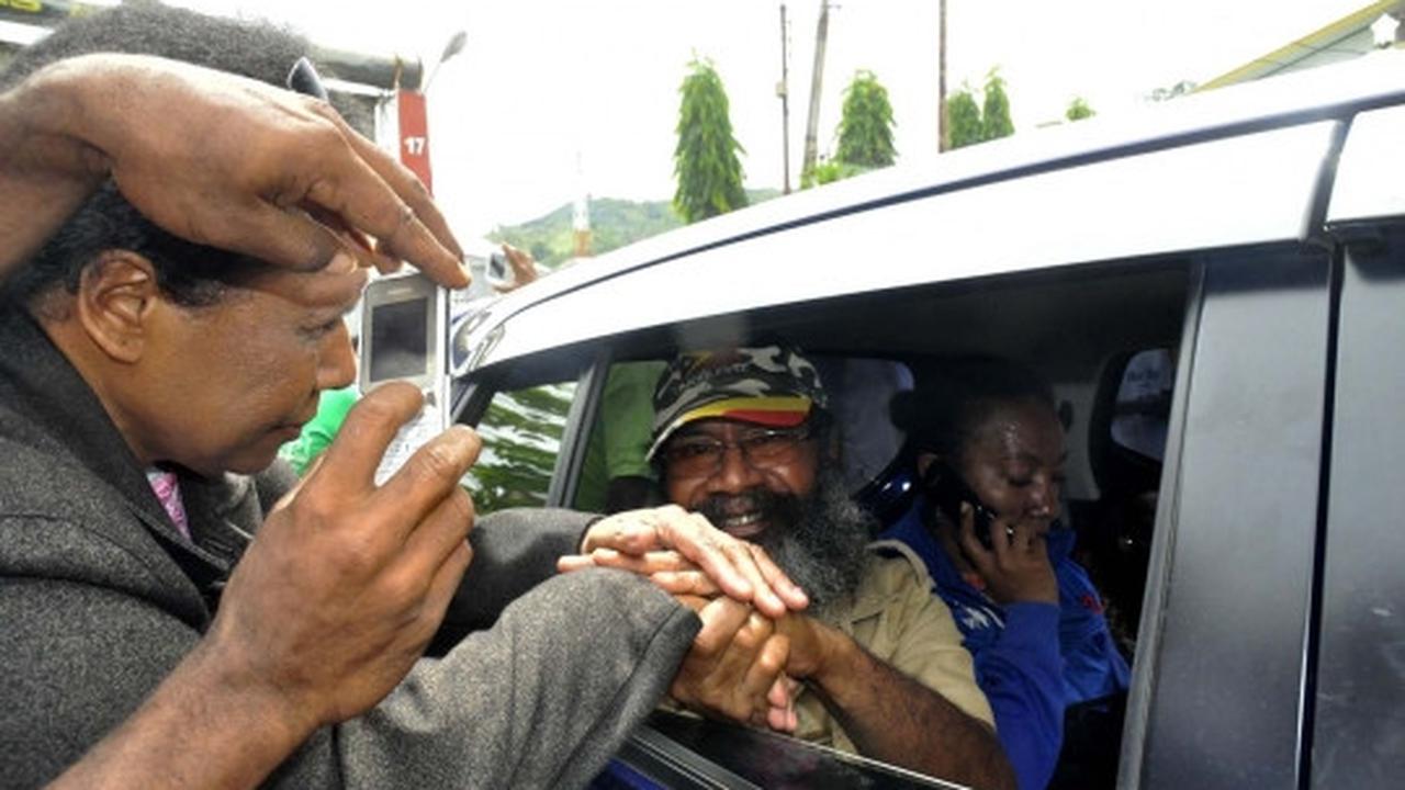 Bebas, aktivis pro-kemerdekaan Papua disambut ratusan pendukung