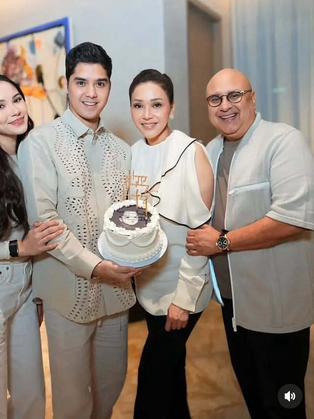 Maia Estianty dan Alyssa Daguise kompak saat ulang tahun Al Ghazali ke-28. [@maiaestiantyreal]