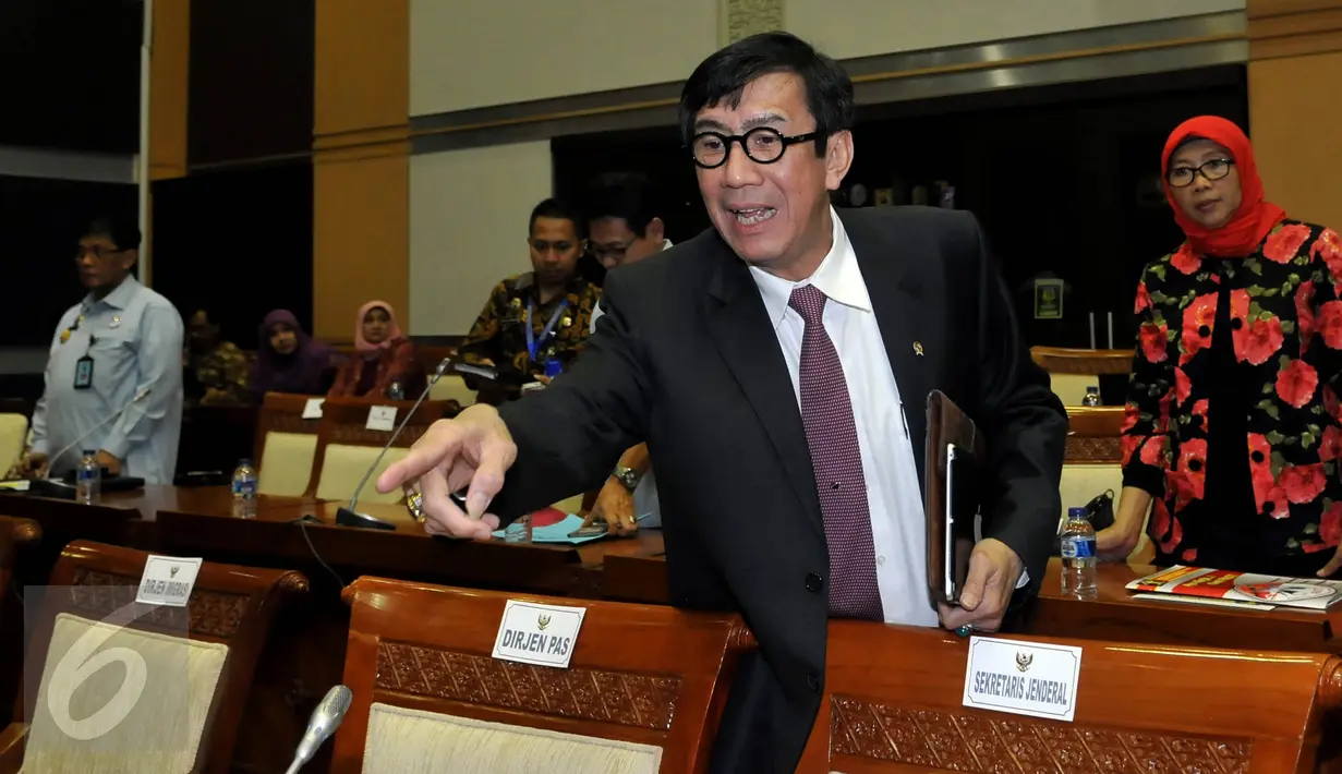 Menkumham Yasonna Laoly saat berada di Ruang Komisi III untuk membahas anggaran Kementerian Hukum dan HAM bersama Komisi III, Jakarta, Kamis (17/9/2015). (Liputan6.com/Johan Tallo)