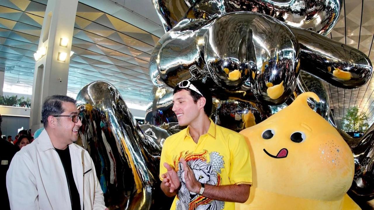 Menteri Ekraf, Teuku Riefky Harsya saat peresmian Instalasi dan Creative Store Butter Baby di Terminal 3 Bandara Internasional Soekarno Hatta