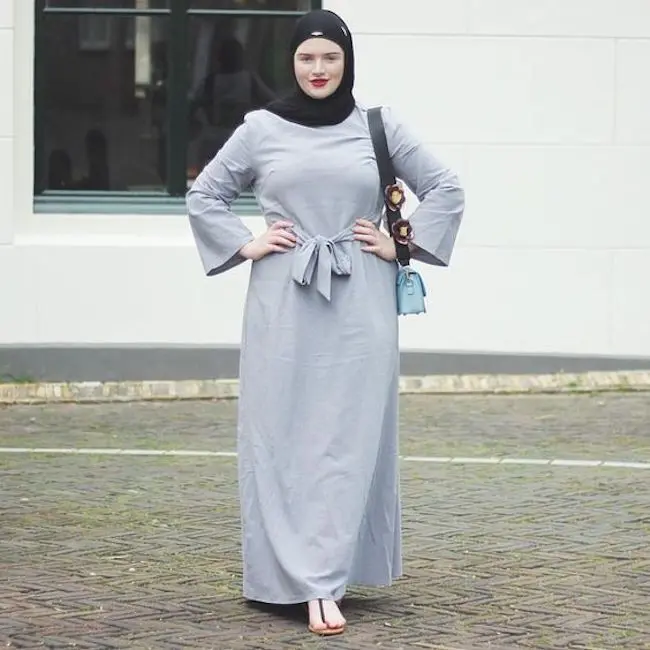 Mix and match busana hijab untuk muslimah plus size. (sumber foto: instagram.com/instagram)