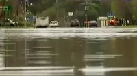 Seribu warga Kota Forbes, New South Wales, Australia, mengungsi akibat banjir.