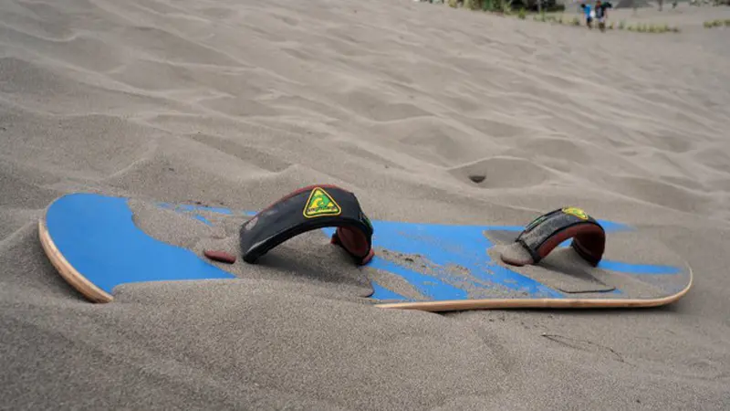 pacu Adrenalin, Sandboarding di Gumuk Pasir Parangkusumo 